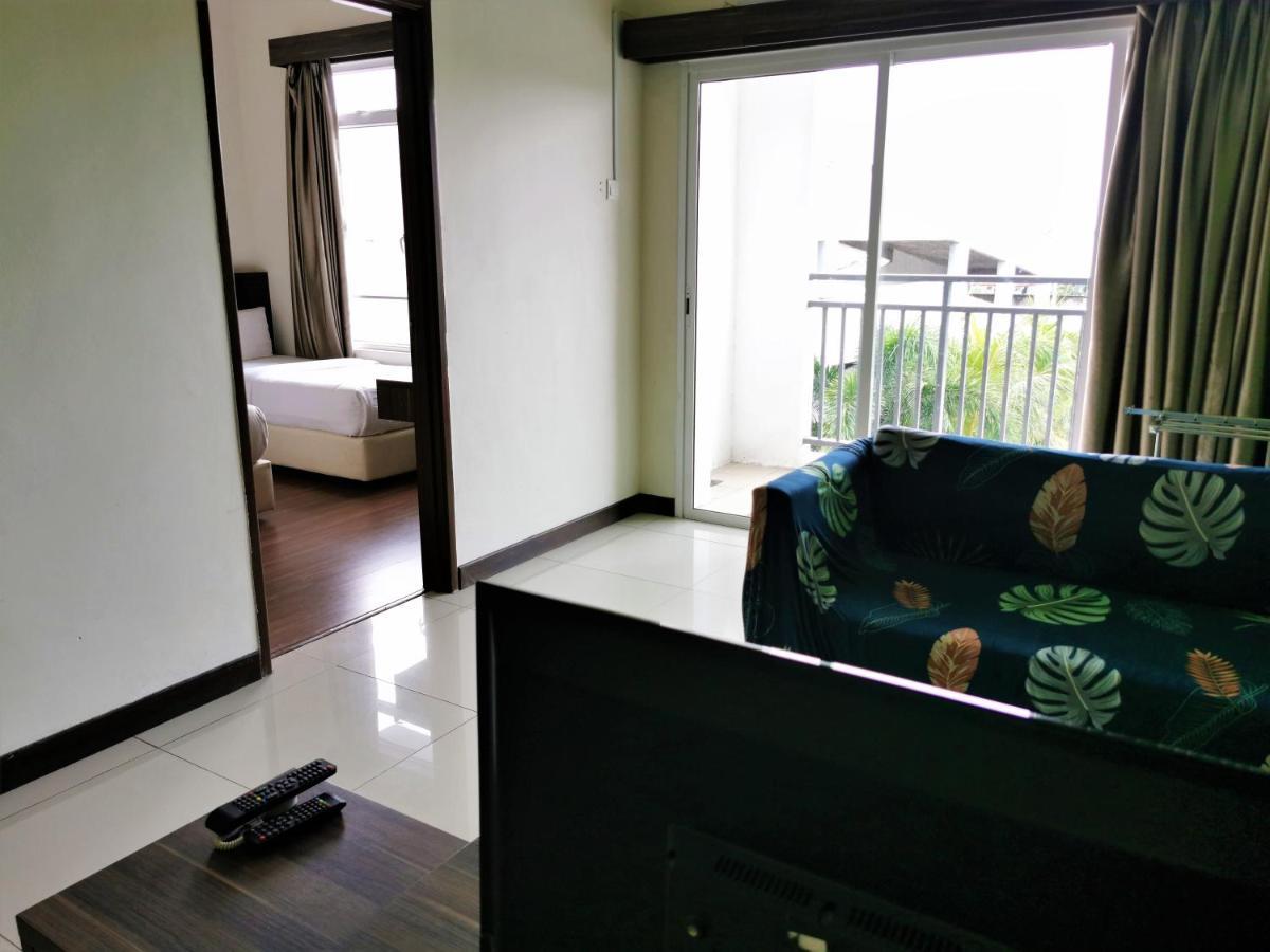 B - Lagoon Water Themepark Suite Melaka Town Extérieur photo