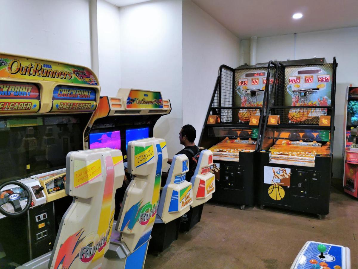 B - Lagoon Water Themepark Suite Melaka Town Extérieur photo