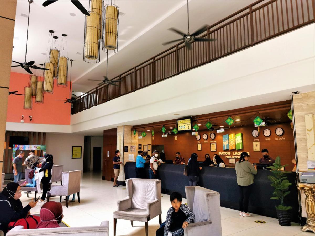 B - Lagoon Water Themepark Suite Melaka Town Extérieur photo