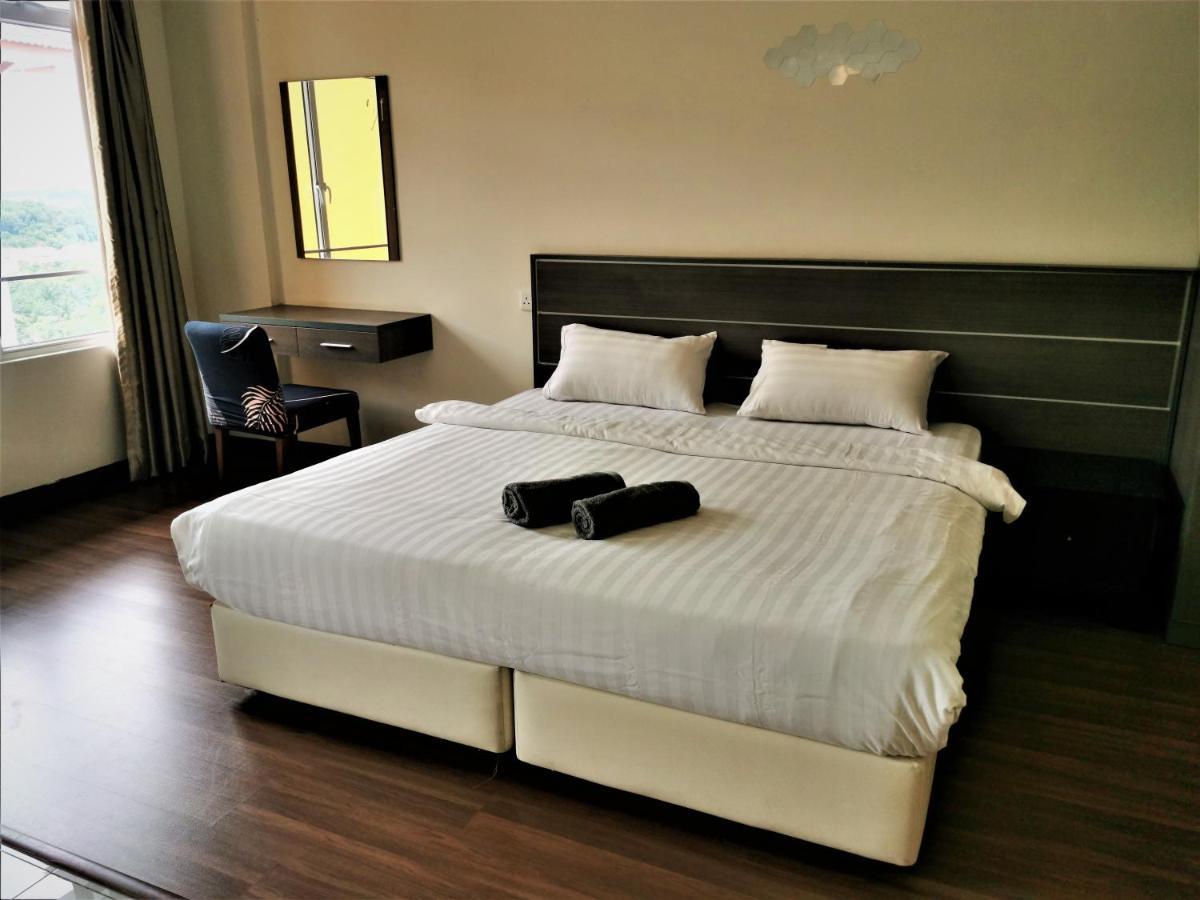 B - Lagoon Water Themepark Suite Melaka Town Extérieur photo